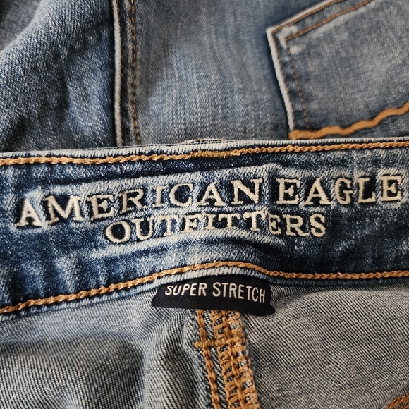 American Eagle AEO Midi Shorts Distressed Destroyed Destructed Sz 12 Stretch - Picture 6 of 6